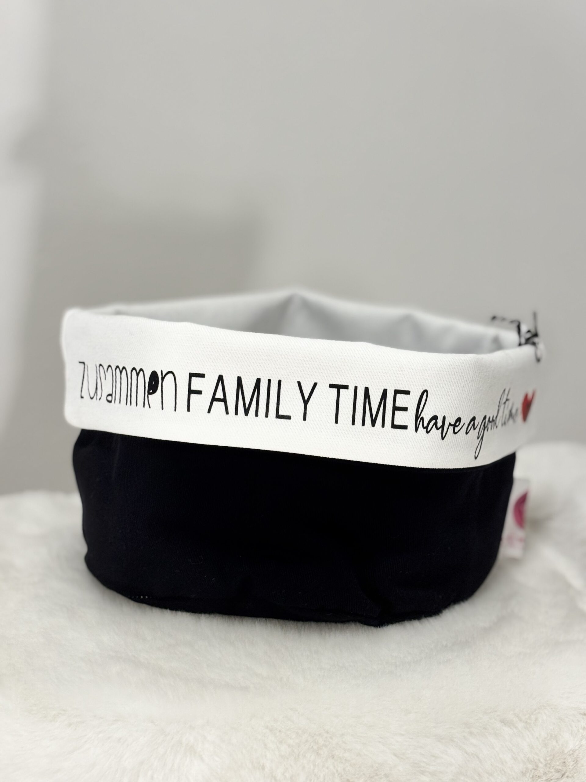 Little one Brotkörbchen schwarz/weiß NEU