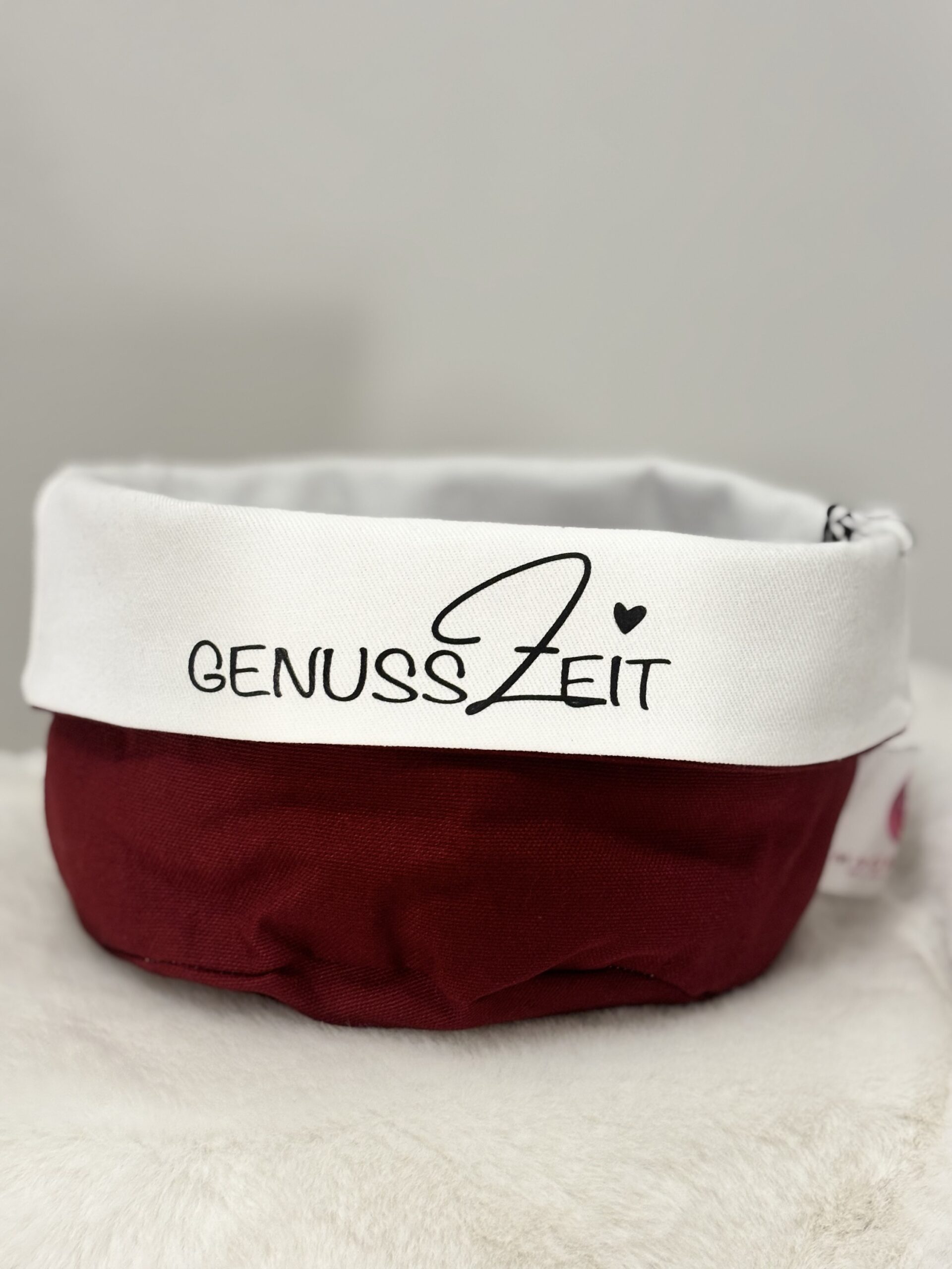 Little one Brotkörbchen weinrot/weiß NEU